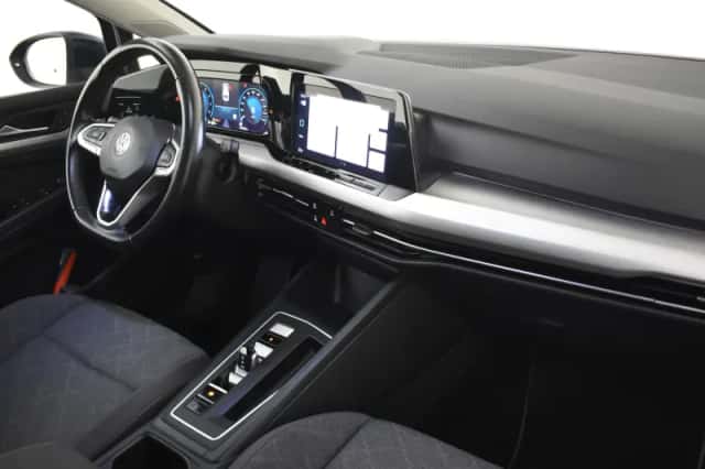 Volkswagen Golf (2021) thumbnail 6