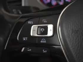 Volkswagen Golf (2015) thumbnail 12