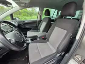 Volkswagen Golf (2015) thumbnail 3