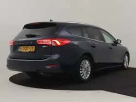 Ford Focus (2021) thumbnail 2