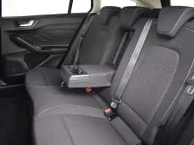 Ford Focus (2021) thumbnail 8