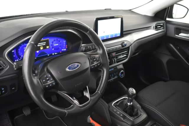 Ford Focus (2021) thumbnail 4