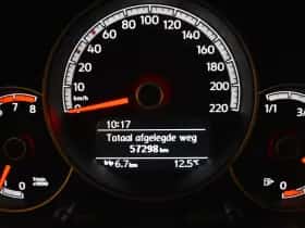 Volkswagen Up! (2023) thumbnail 11