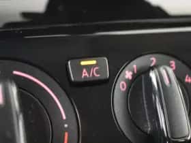 Volkswagen Up! (2023) thumbnail 13