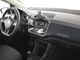 Volkswagen Up! (2023) thumbnail 5