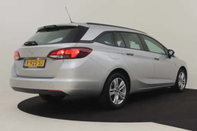 Opel Astra Sports Tourer (2021) thumbnail 2