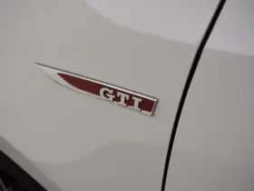 Volkswagen Up! (2018) thumbnail 21