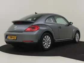 Volkswagen Beetle (2014) thumbnail 2