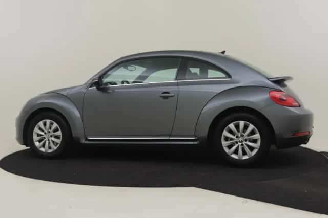 Volkswagen Beetle (2014) thumbnail 3