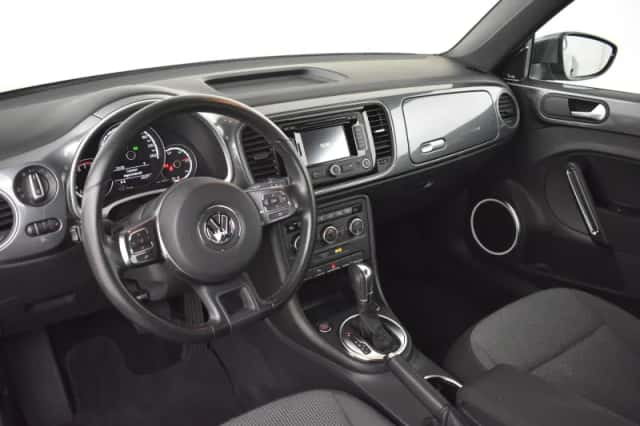 Volkswagen Beetle (2014) thumbnail 5