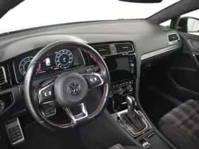Volkswagen Golf (2019) thumbnail 4
