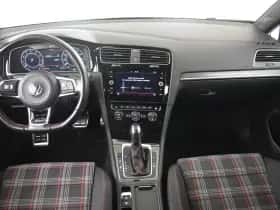 Volkswagen Golf (2019) thumbnail 5