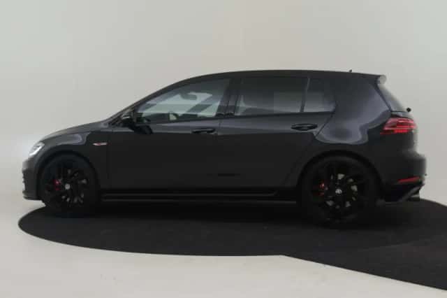 Volkswagen Golf (2019) thumbnail 3