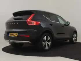 Volvo XC40 (2021) thumbnail 2