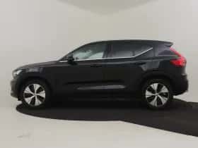 Volvo XC40 (2021) thumbnail 3