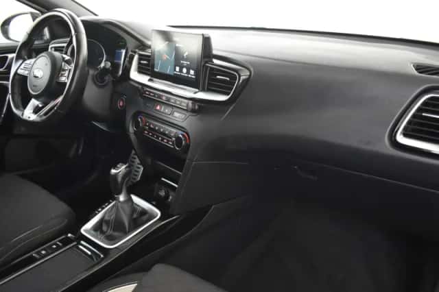 Kia Proceed (2019) thumbnail 6