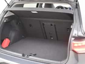 Volkswagen Golf (2025) thumbnail 30