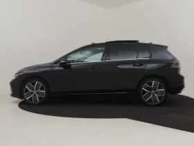 Volkswagen Golf (2025) thumbnail 3