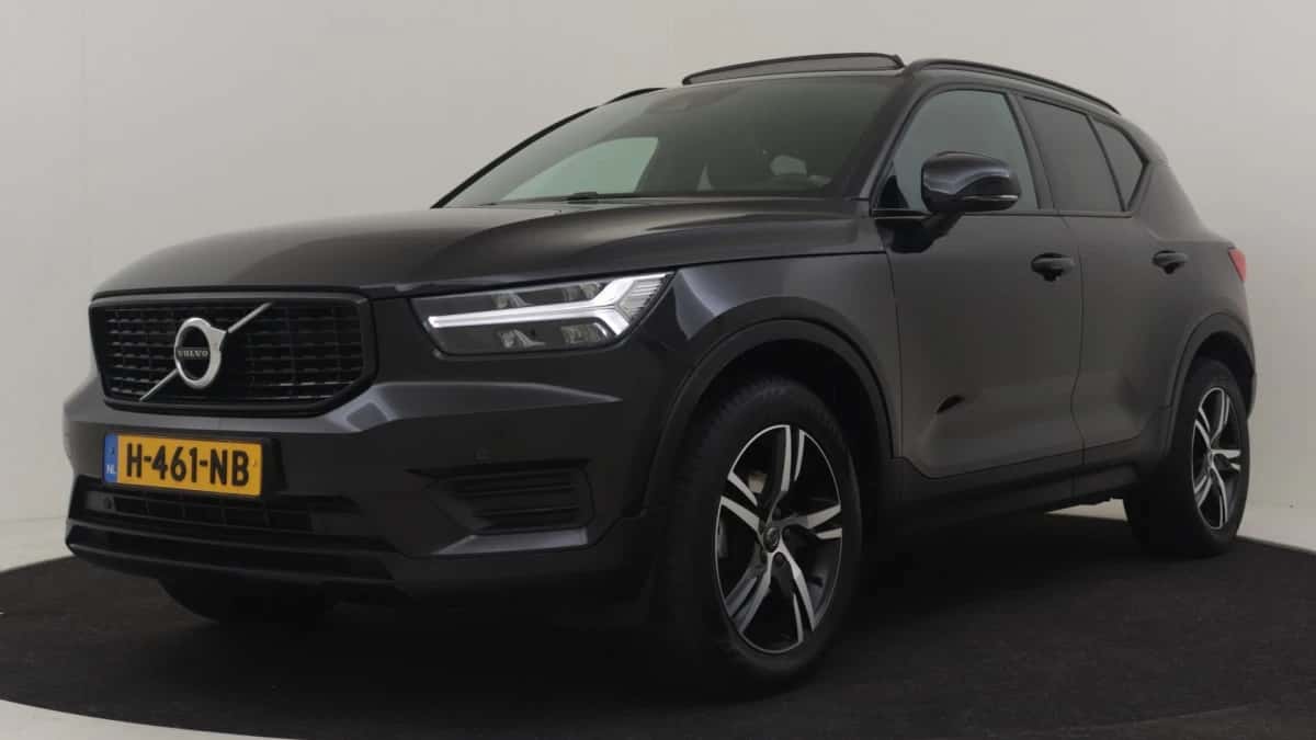 Volvo XC40 (2020) — foto 1