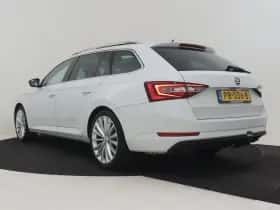 Škoda Superb (2017) thumbnail 12