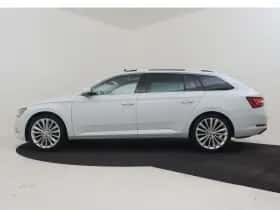Škoda Superb (2017) thumbnail 3