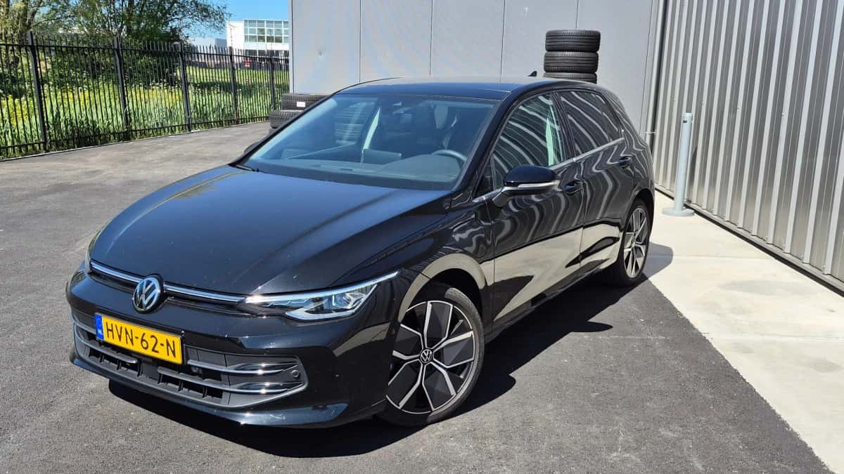 Volkswagen Golf (2025) — foto 1