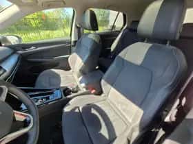 Volkswagen Golf (2025) thumbnail 3