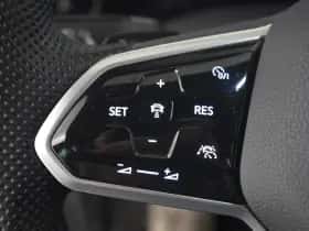Volkswagen Golf (2022) thumbnail 12