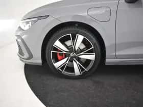 Volkswagen Golf (2022) thumbnail 27