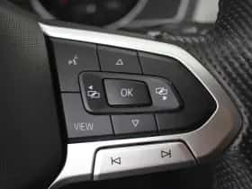 Volkswagen Passat (2021) thumbnail 17