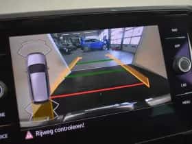 Volkswagen Passat (2021) thumbnail 21
