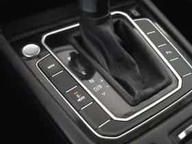 Volkswagen Passat (2021) thumbnail 23
