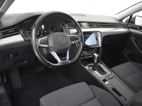 Volkswagen Passat (2021) thumbnail 4