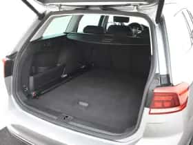 Volkswagen Passat (2021) thumbnail 31