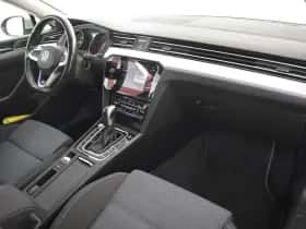 Volkswagen Passat (2021) thumbnail 7