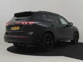 Volkswagen Tiguan (2025) thumbnail 2