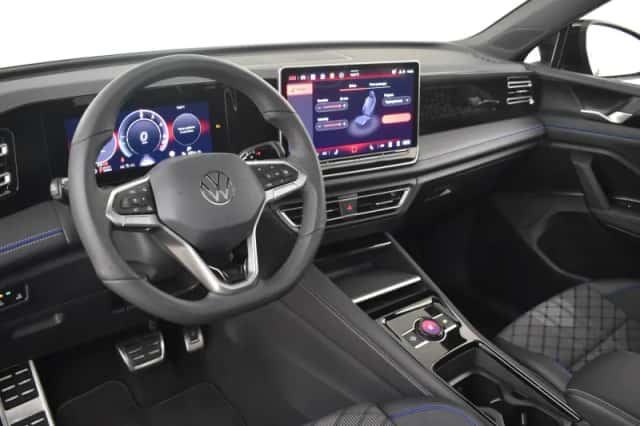 Volkswagen Tiguan (2025) thumbnail 4