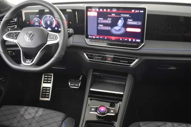 Volkswagen Tiguan (2025) thumbnail 5
