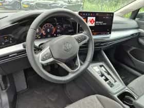 Volkswagen Golf (2025) thumbnail 2