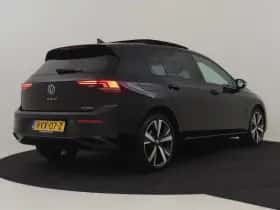 Volkswagen Golf (2025) thumbnail 2