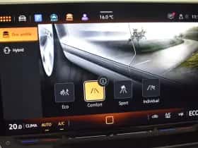 Volkswagen Golf (2025) thumbnail 23
