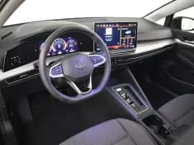 Volkswagen Golf (2025) thumbnail 4