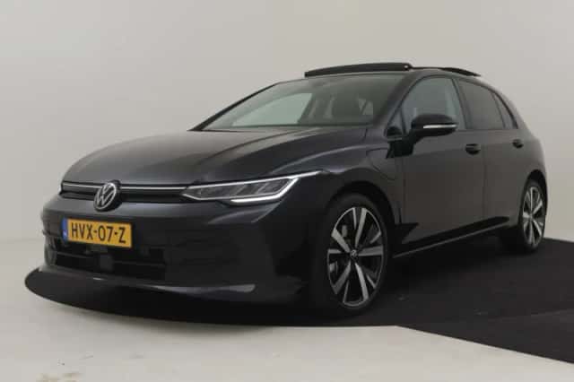 Volkswagen Golf (2025) thumbnail 1