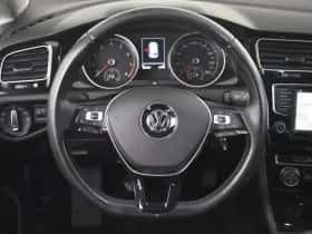 Volkswagen Golf (2015) thumbnail 11