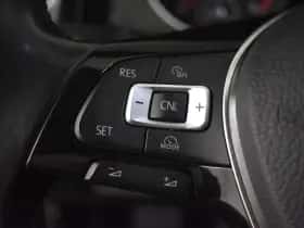 Volkswagen Golf (2015) thumbnail 12