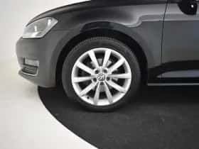 Volkswagen Golf (2015) thumbnail 25