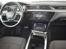 Audi e-tron (2020) thumbnail 5