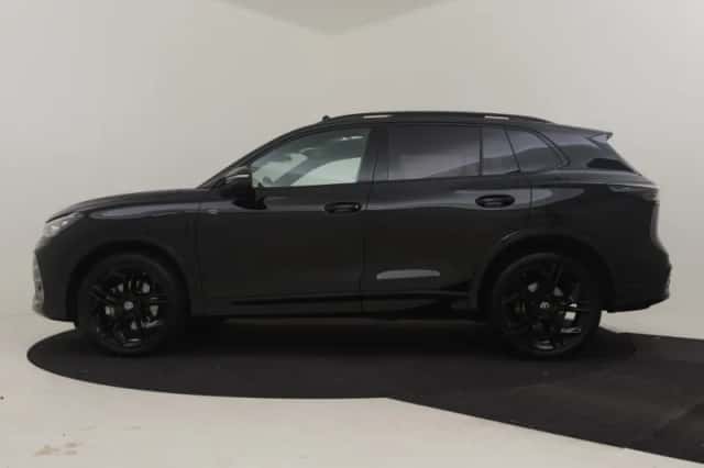 Volkswagen Tiguan (2025) thumbnail 3