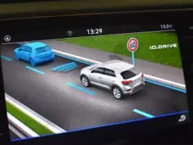 Volkswagen T-Roc (2021) thumbnail 17
