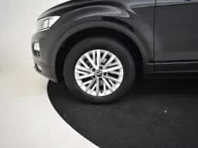 Volkswagen T-Roc (2021) thumbnail 25